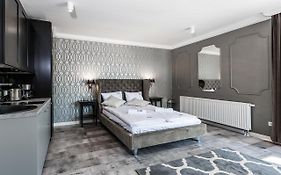 Icon Apartments